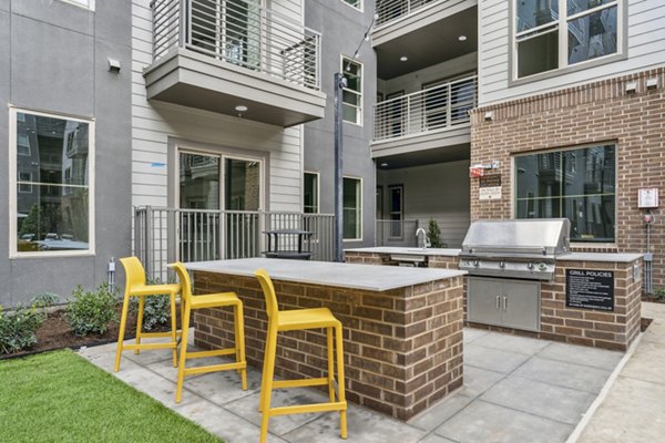 grill area at Alta Park Central Apartments