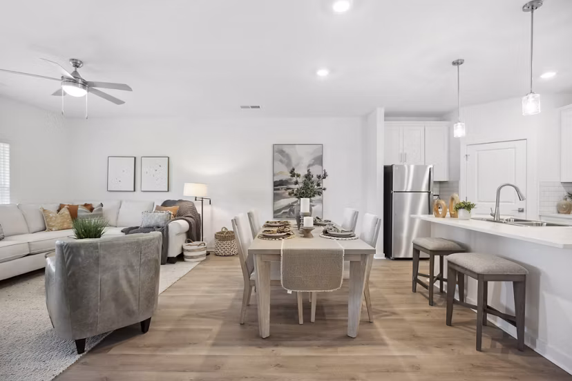 Elegant dining area with modern decor at River Rock luxury apartments in Dallas