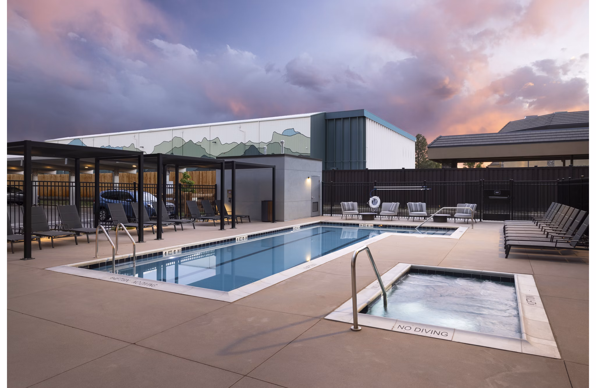 pool at Aspendale Centennial Apartments