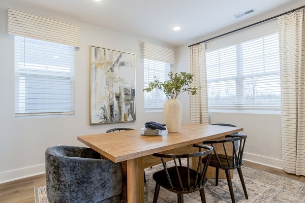 dining room at River Rock at Alexander Farms (The Village) Apartments