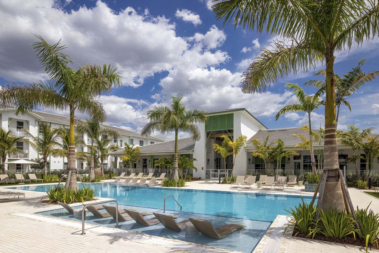 Pool at Marlowe Naples (5 of 8)