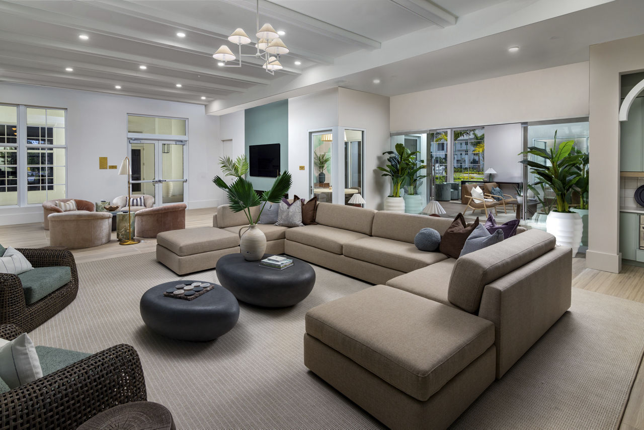 Lobby at Marlowe Naples (3 of 3)