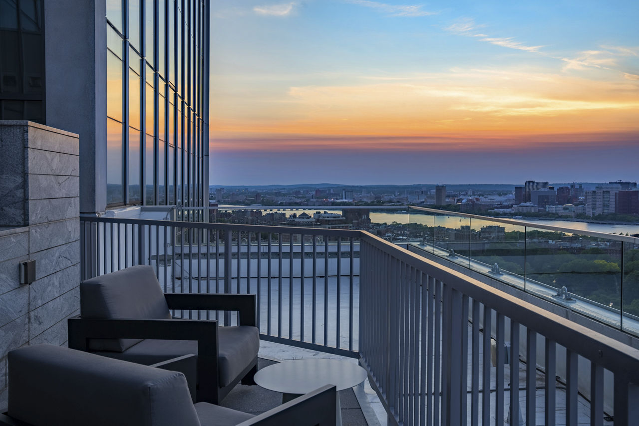 Roof deck at Luka On The Common (5 of 6)