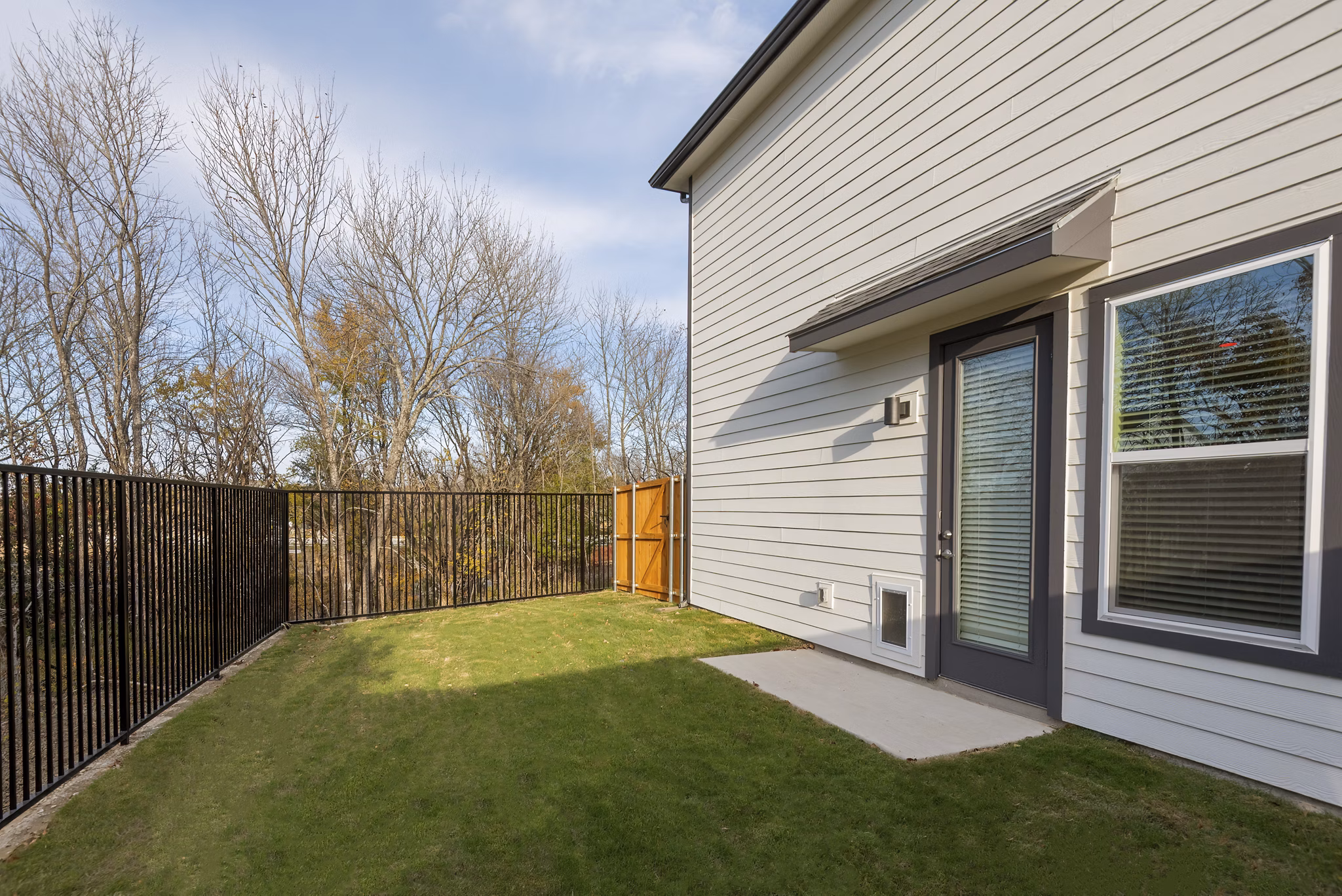 exterior at Arista McKinney Apartments 