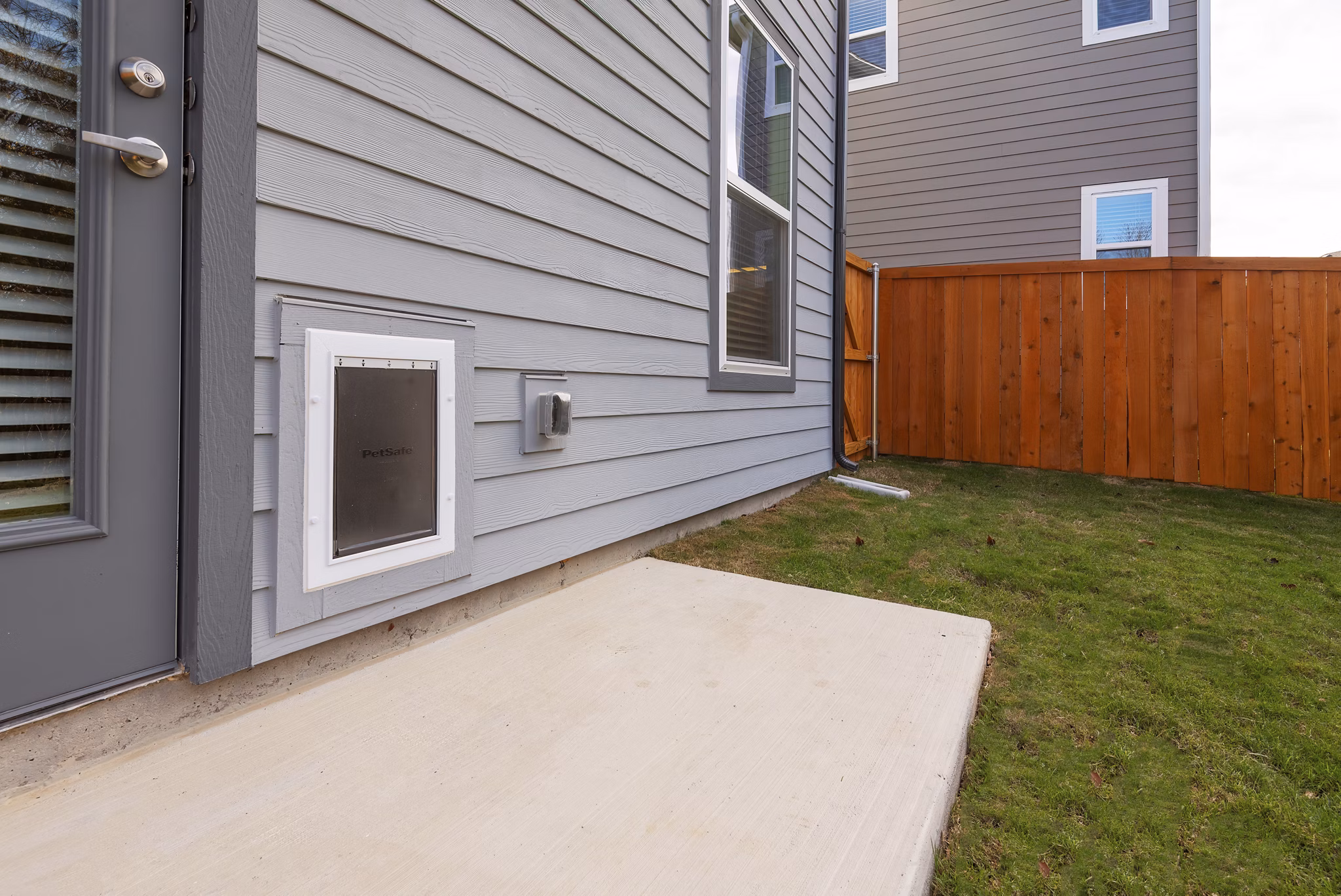 exterior at Arista McKinney Apartments 