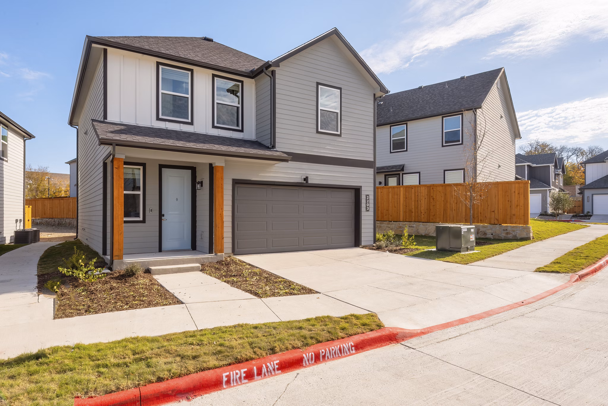 exterior at Arista McKinney Apartments 