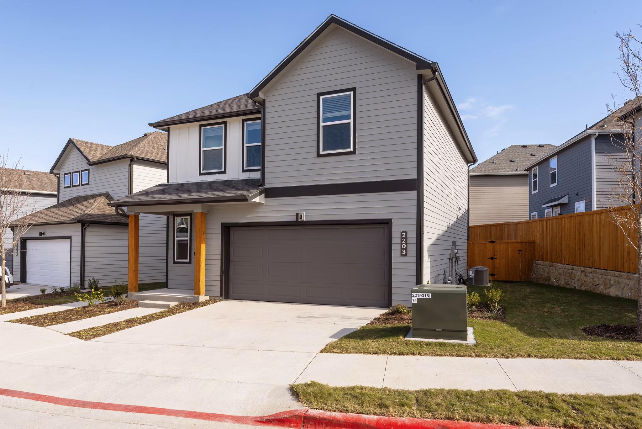 exterior at Arista McKinney Apartments 