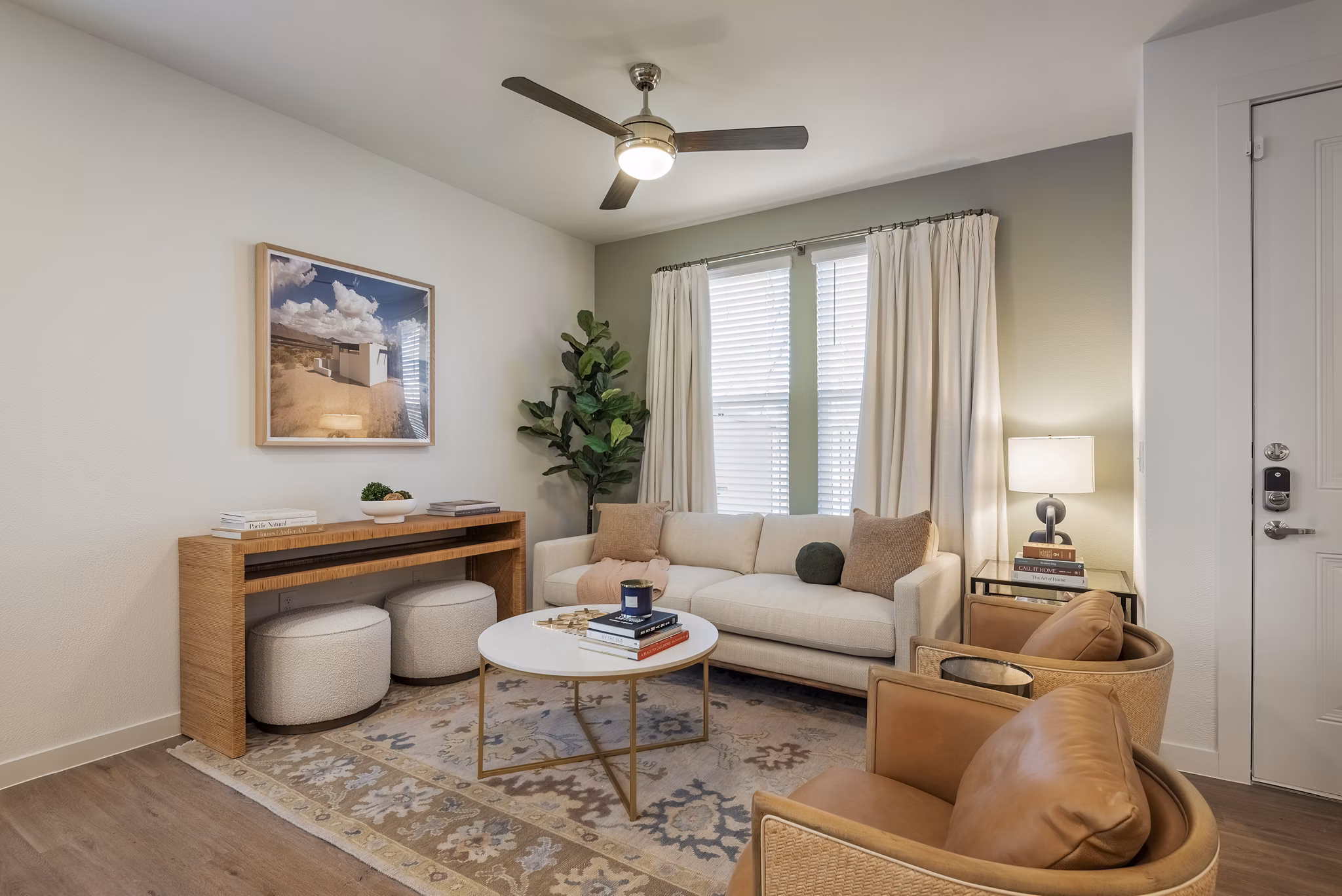 living room at Arista McKinney Apartments 