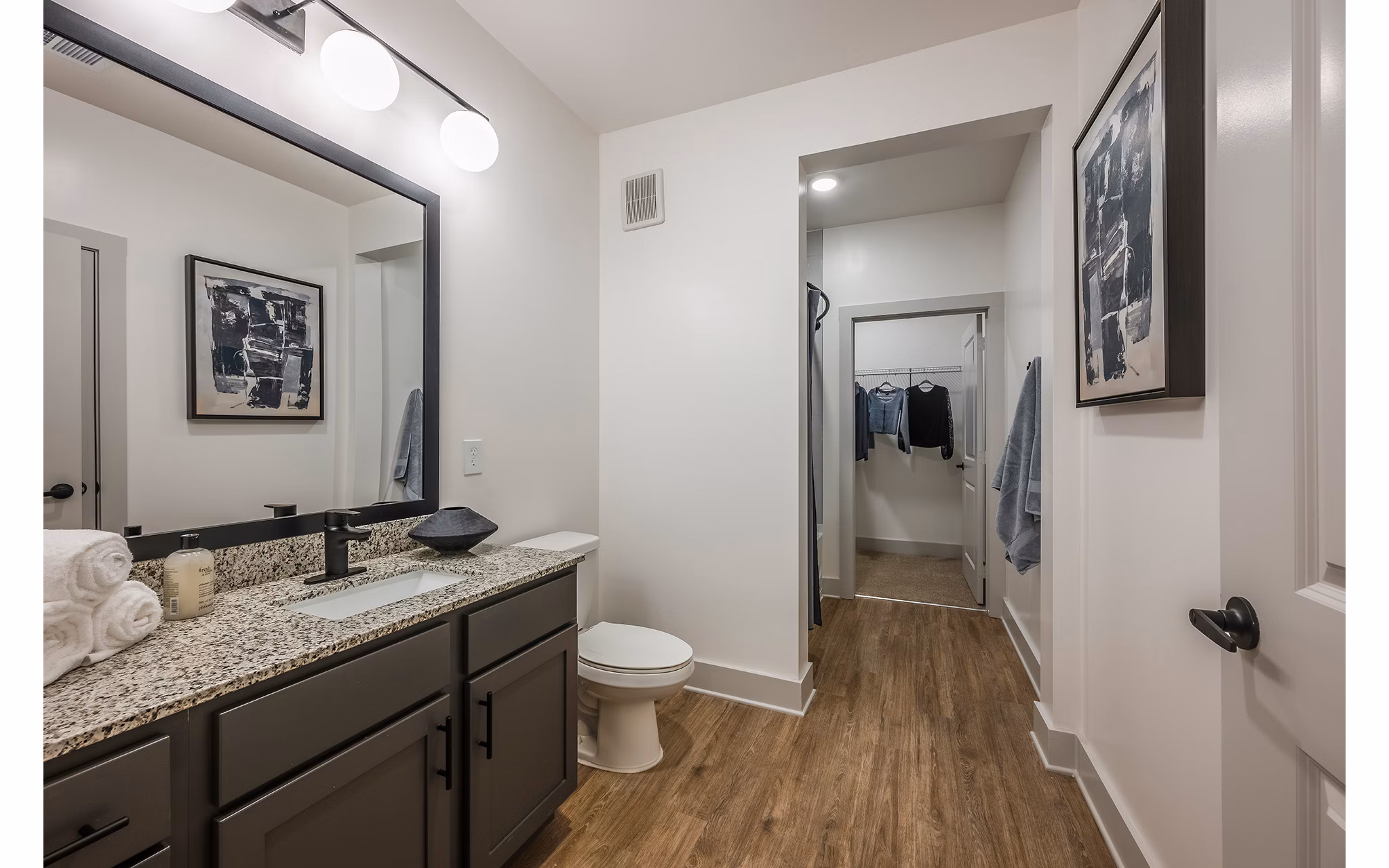 bathroom at Lyria Apartments 