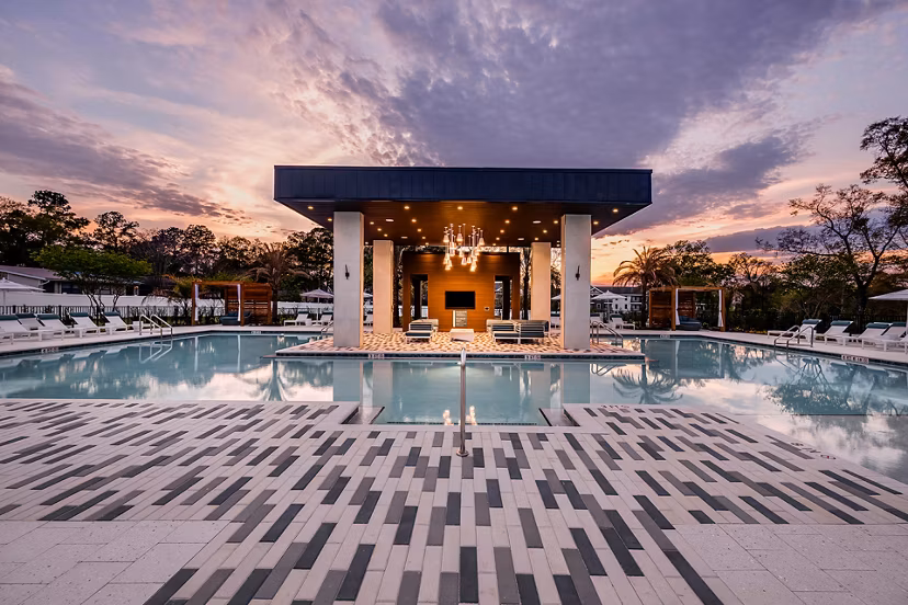 pool at Lyria Apartments 