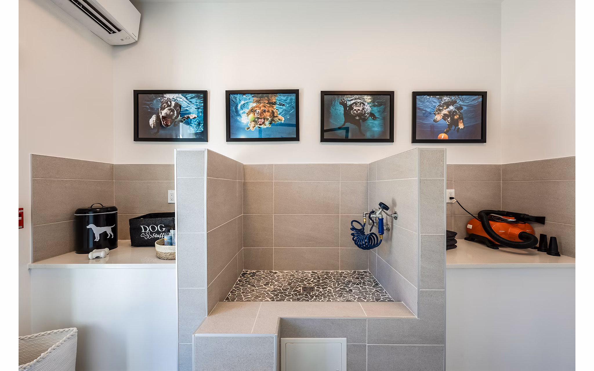 dog wash station at Lyria Apartments 