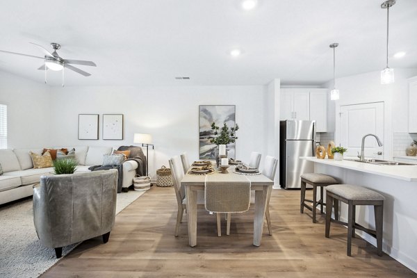 dining room at River Rock at Blume Road Apartment Homes