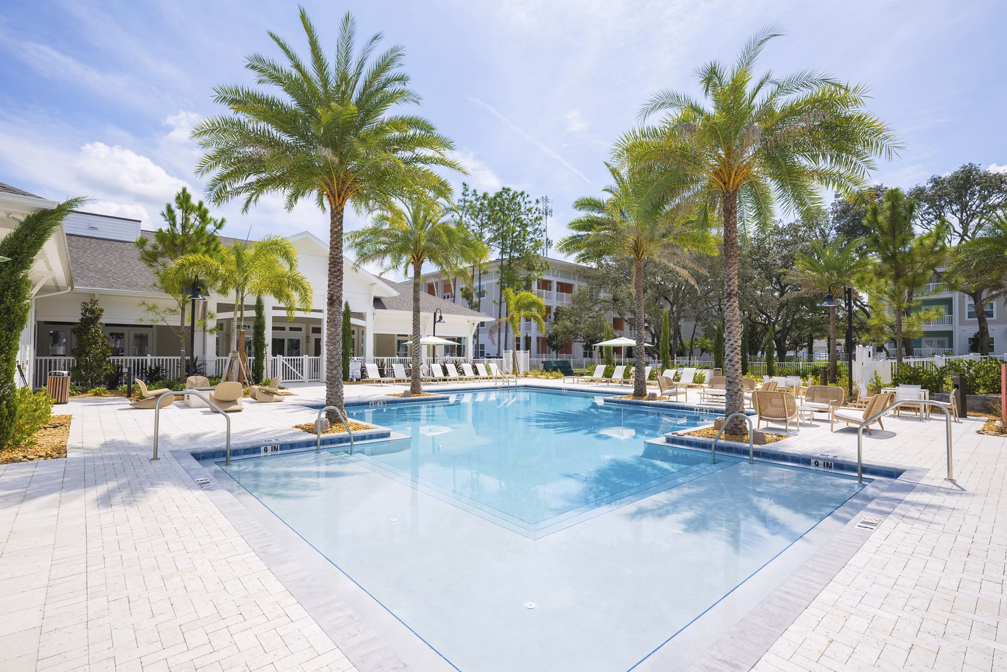 pool at Lantana at Cypress Cay Apartments
