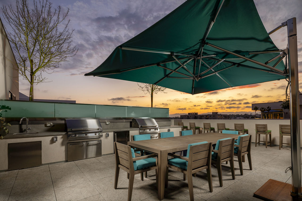 Roof deck at Lana (4 of 5)