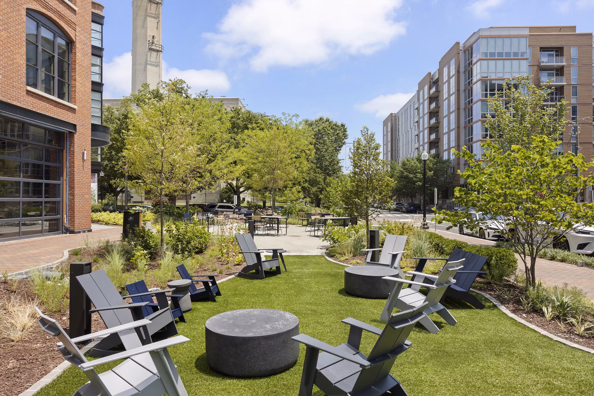 patio at The Byron Apartments