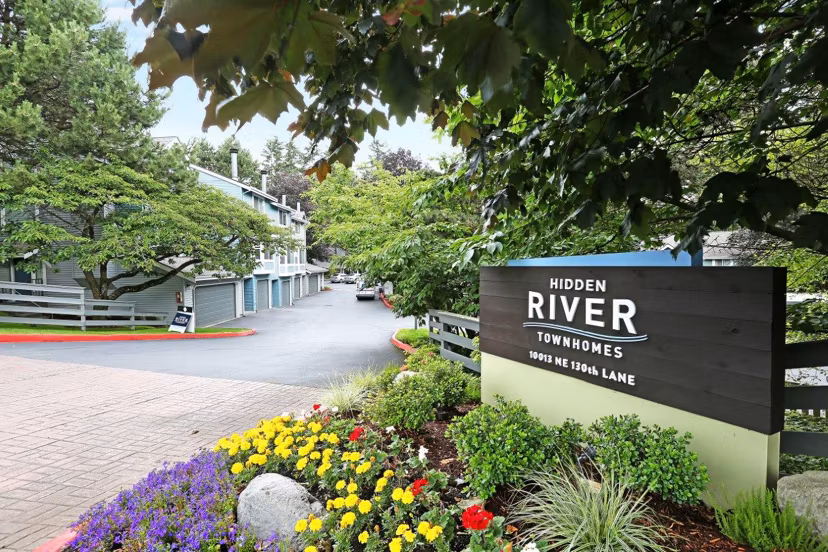 exterior at Hidden River Townhomes Apartments 