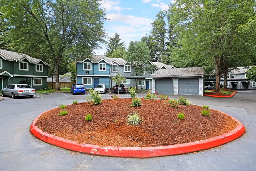 exterior at Hidden River Townhomes Apartments 
