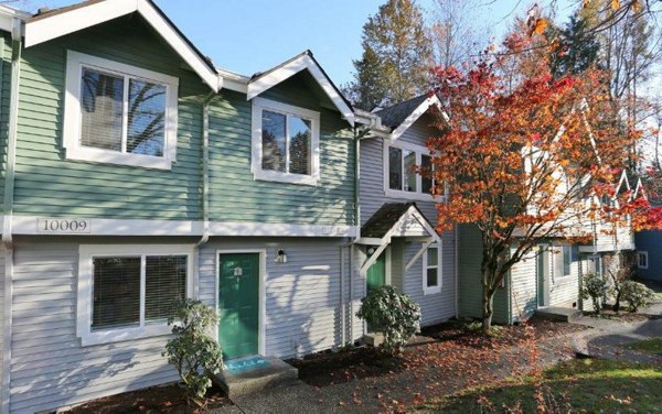 exterior at Hidden River Townhomes Apartments 