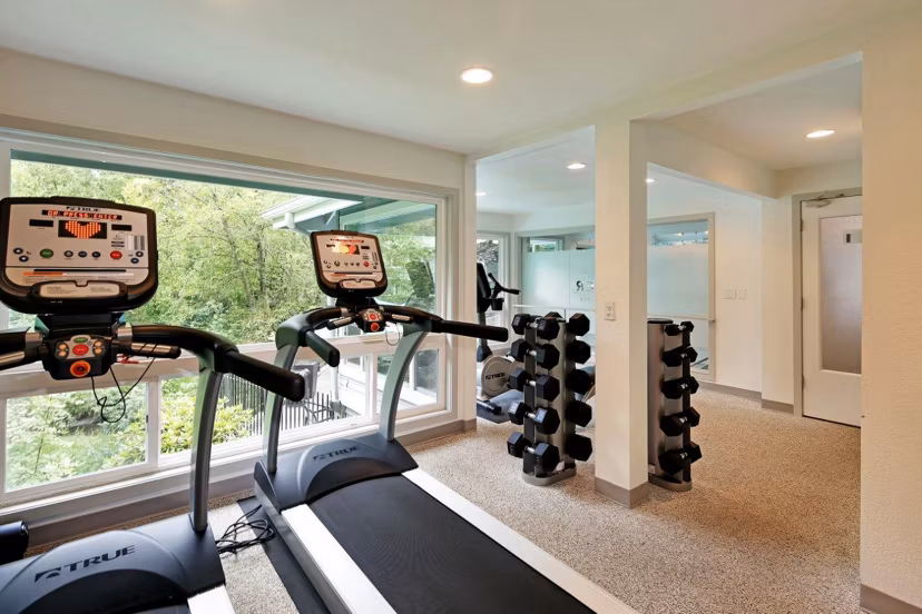 fitness center at Hidden River Townhomes Apartments 