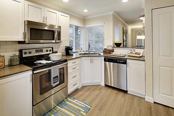 kitchen at Hidden River Townhomes Apartments 