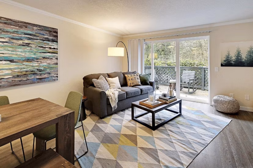 living room at Hidden River Townhomes Apartments 