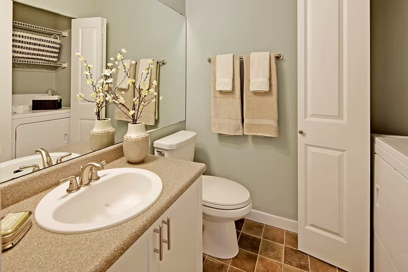 bathroom at Hubbard's Crossing Apartments