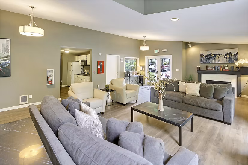 clubhouse at Vista Ridge Apartments 