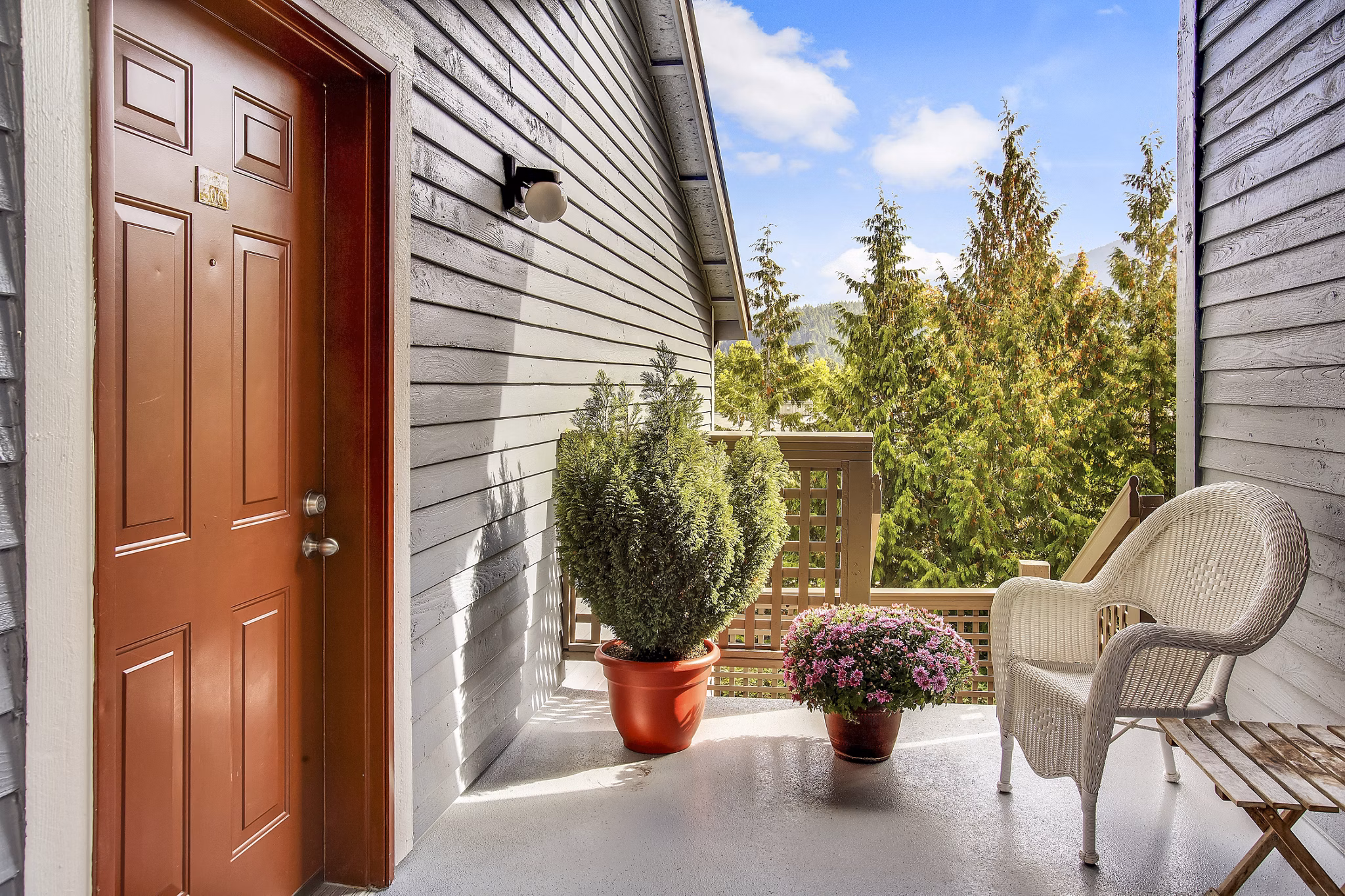 patio at Vista Ridge Apartments 