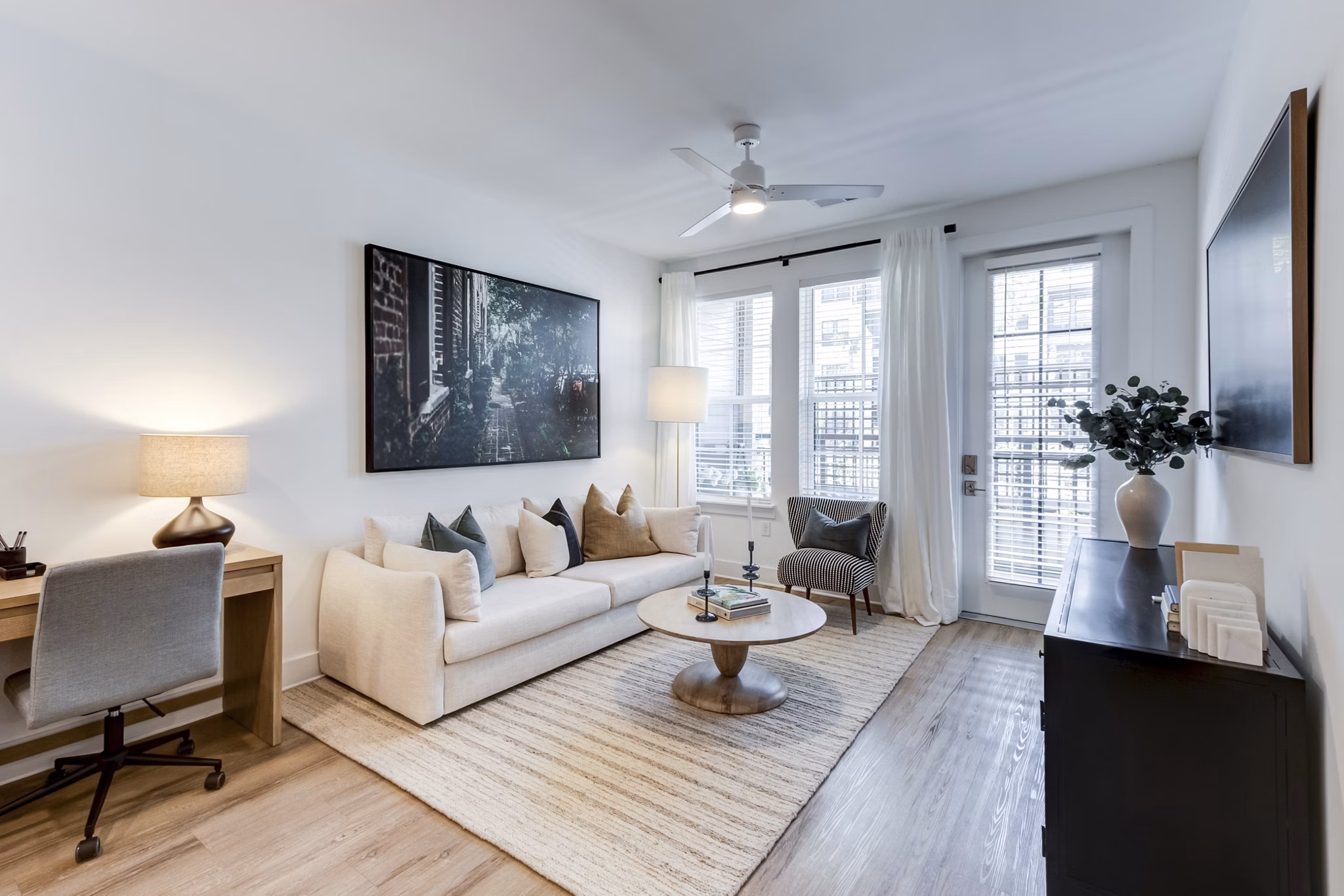 living room at Atlantic Nowell Creek Apartments 