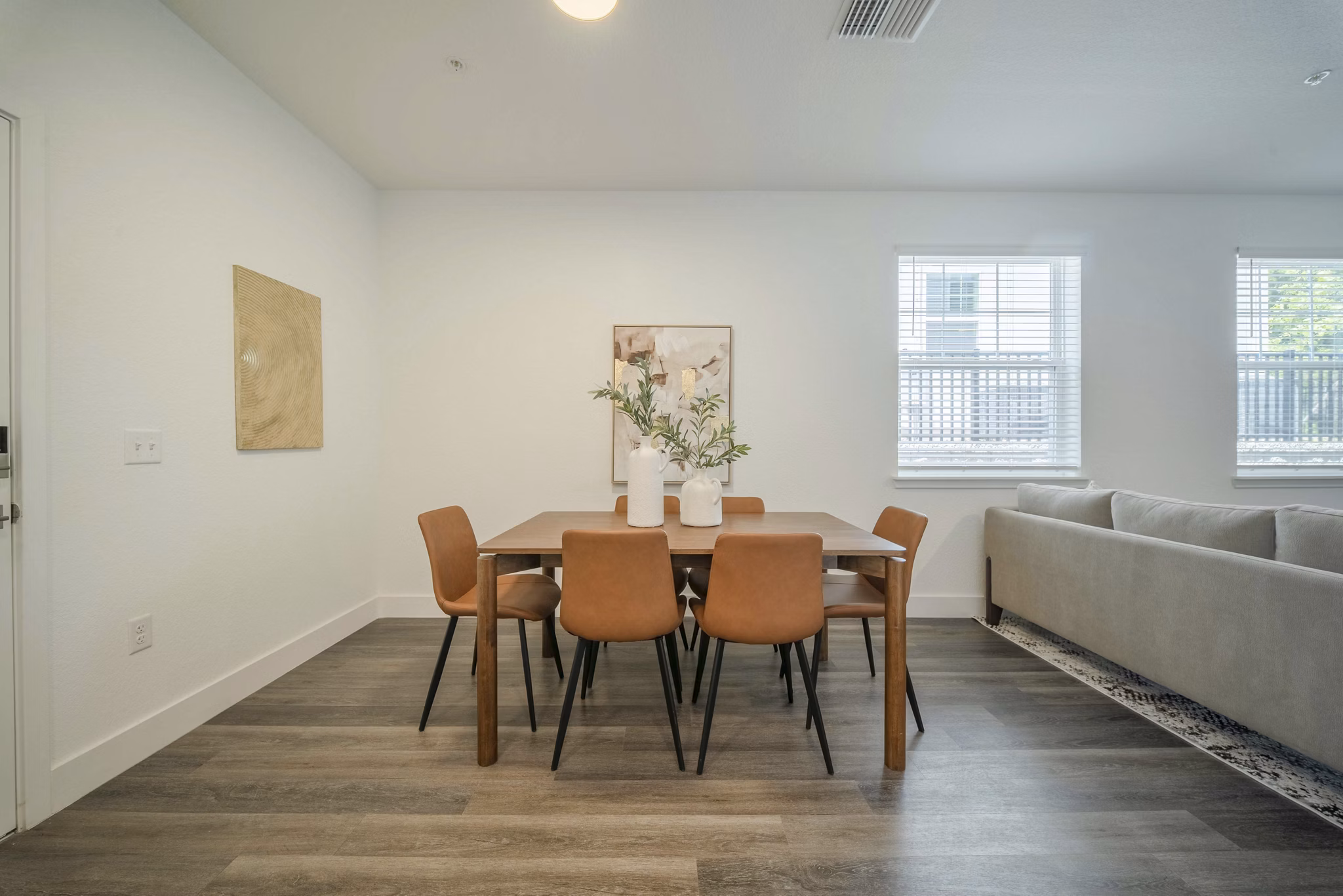 dining room at Mason's Ridgeb Apartments