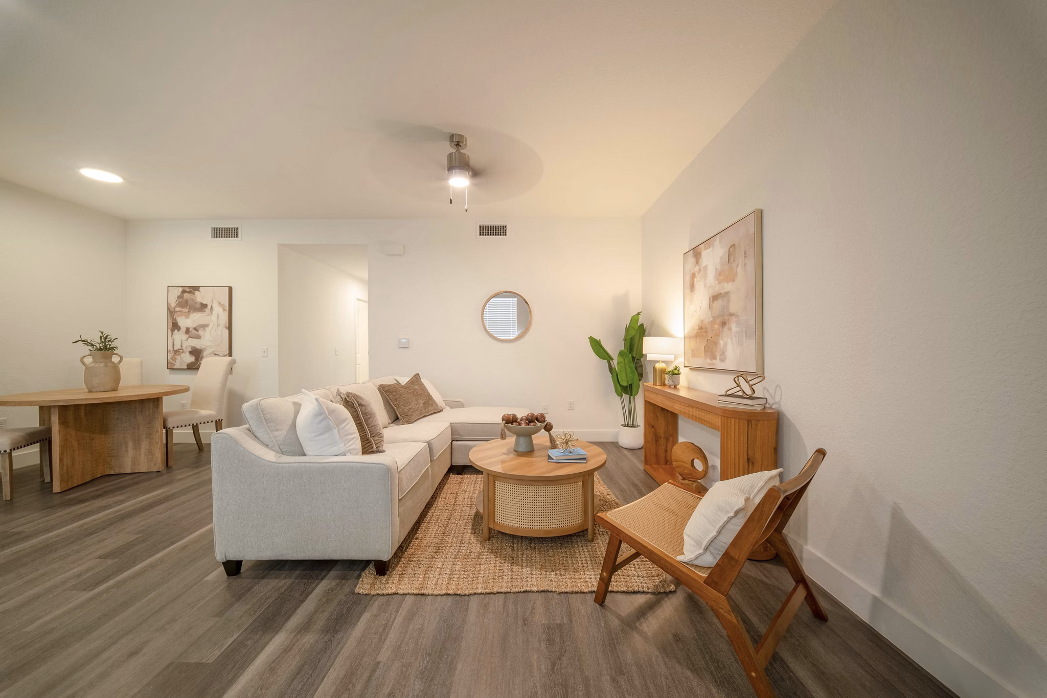 living room at Mason's Ridgeb Apartments