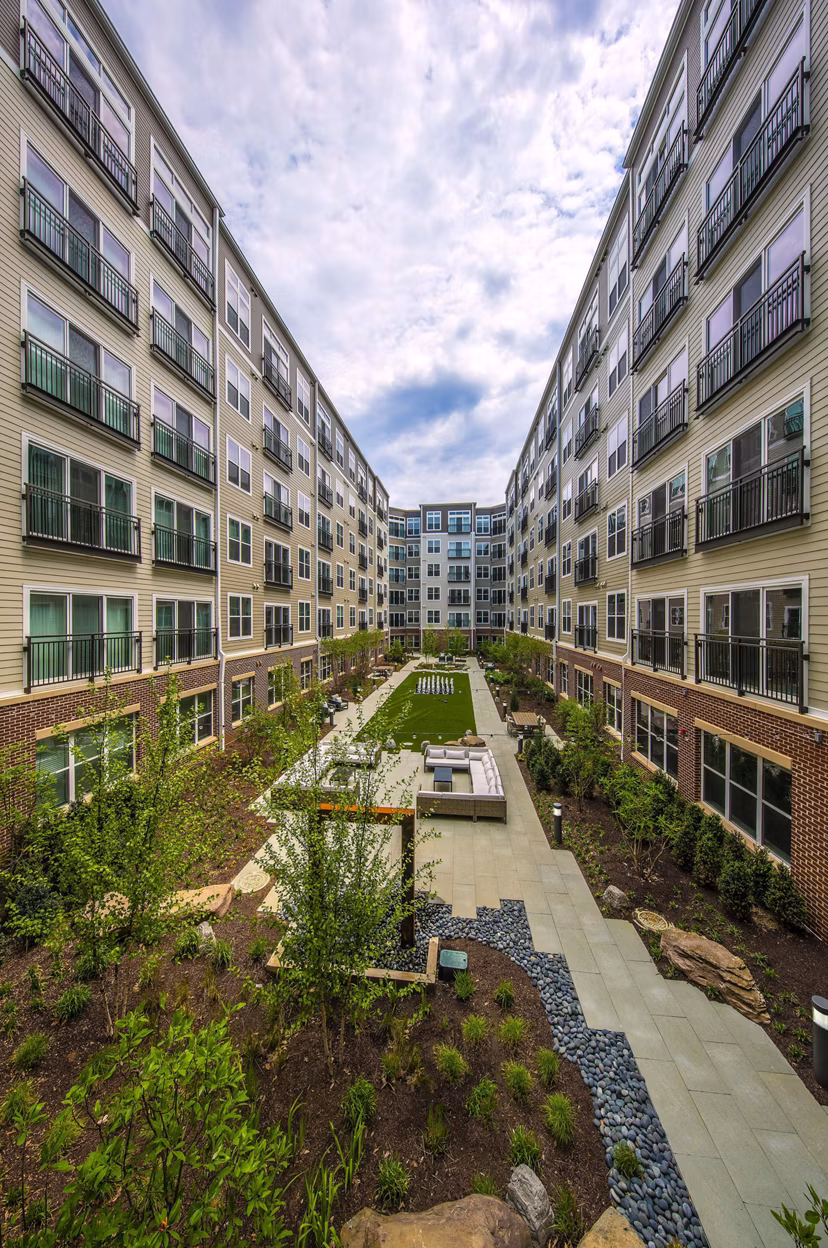exterior at Maris Apartments 