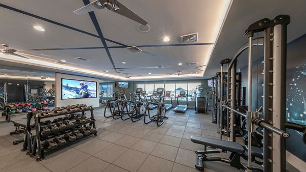 fitness center at Maris Apartments 