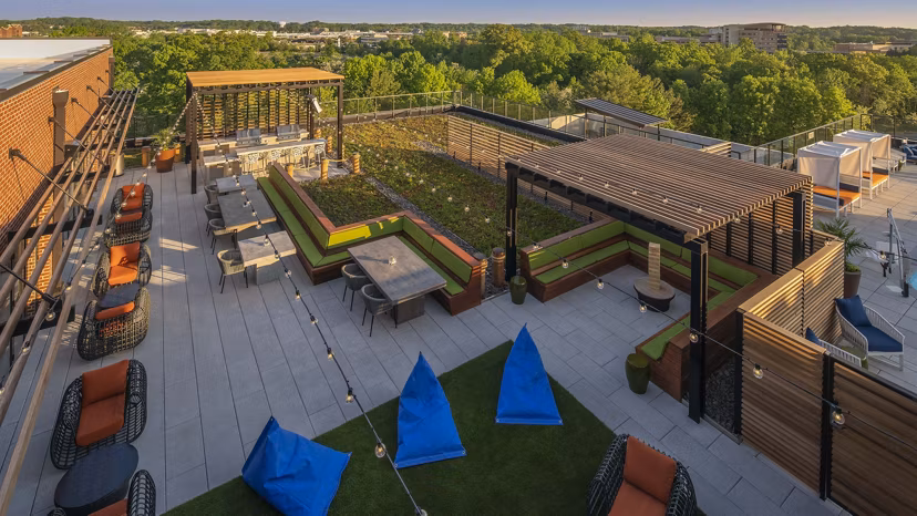 patio at Maris Apartments 