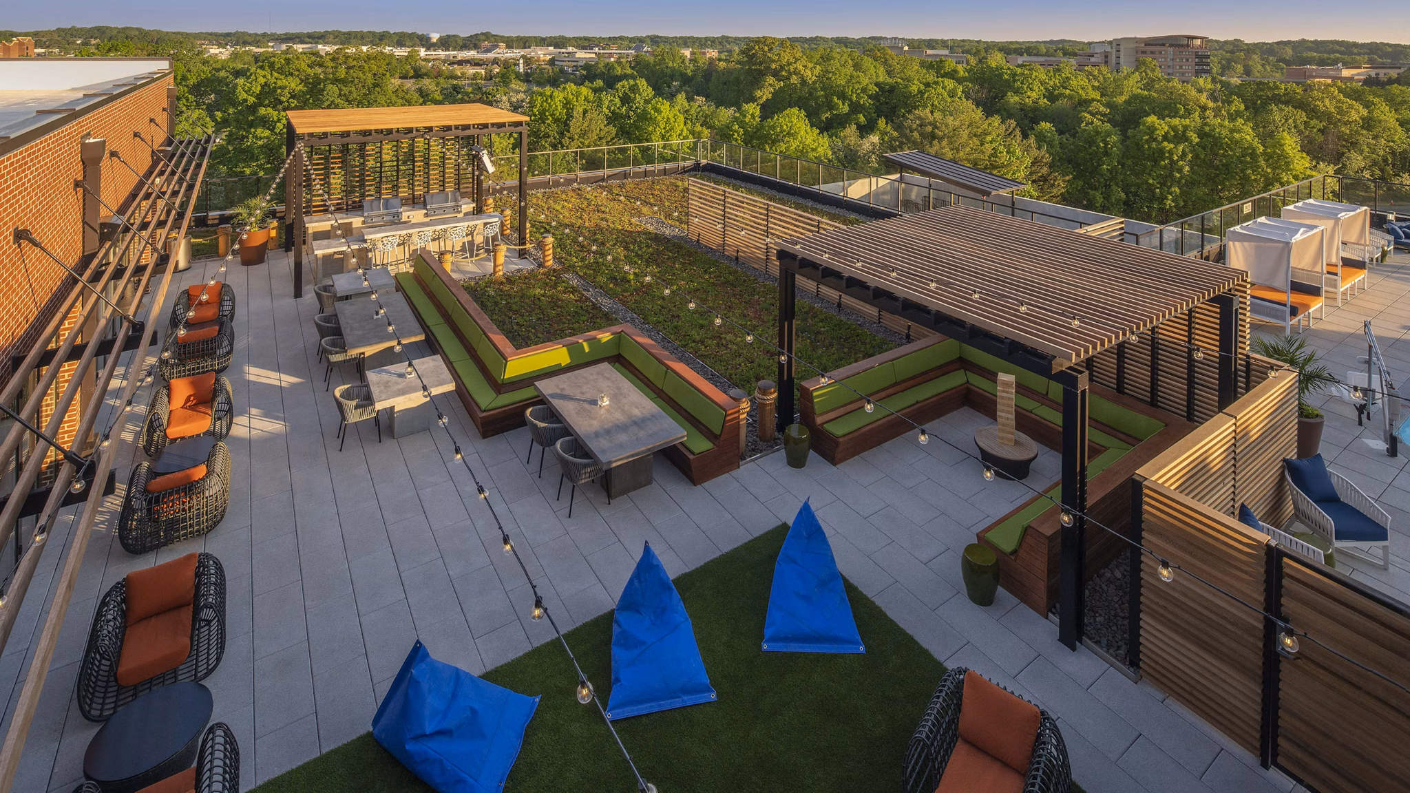 patio at Maris Apartments 