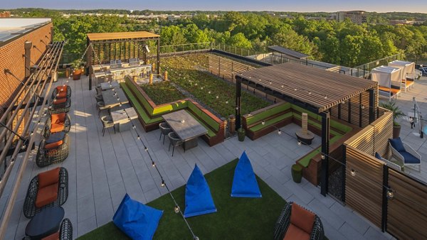 patio at Maris Apartments 