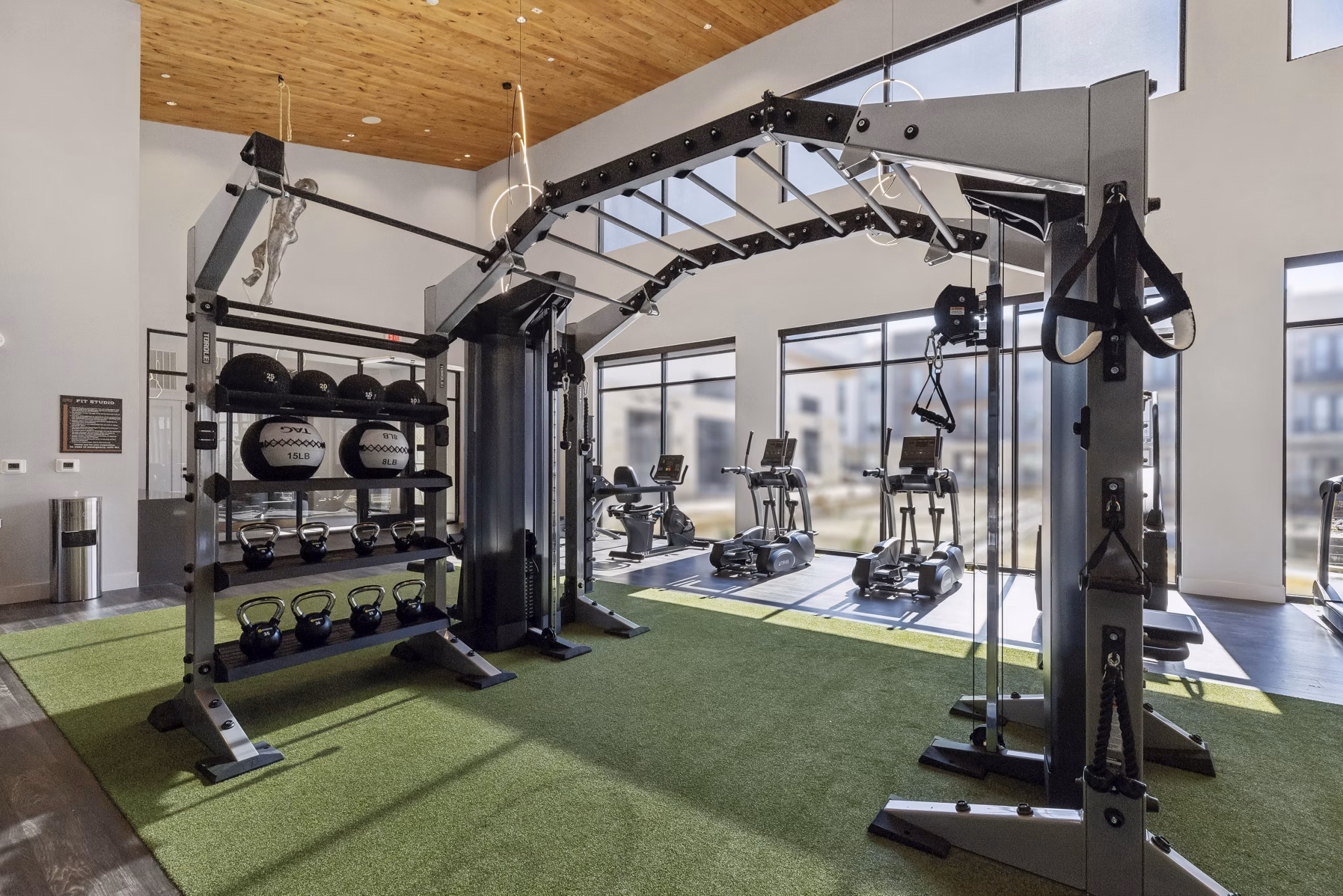 fitness center at Lakesound Apartments