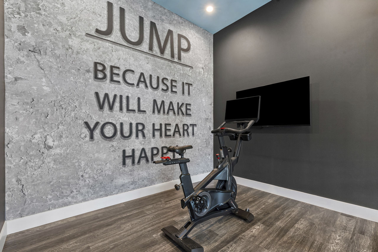 Gym at Lakesound (3 of 3)