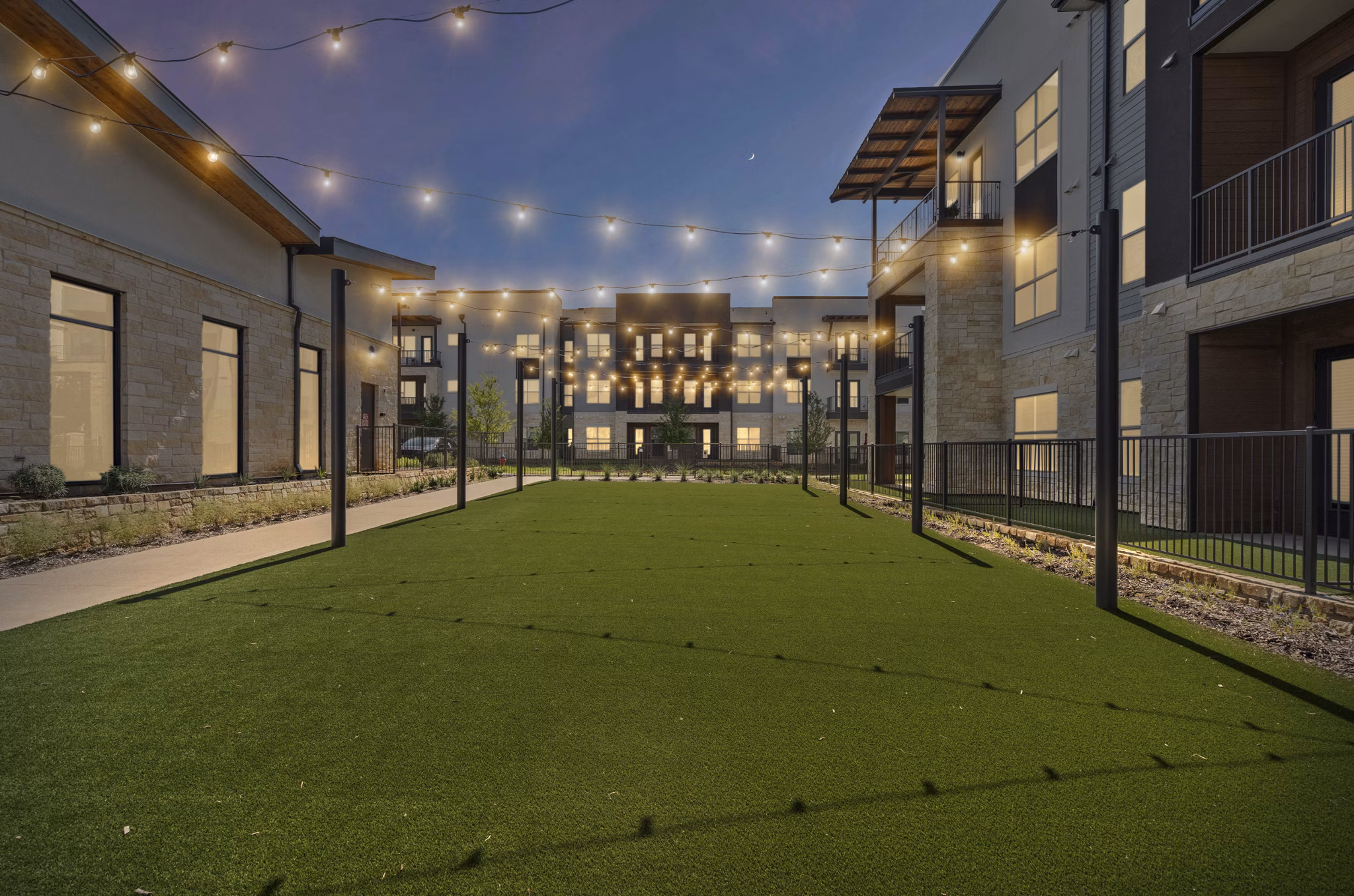 recreational area at Lakesound Apartments