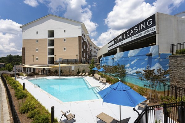 pool at Ardmore & 28th Apartments