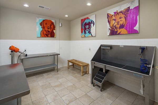dog wash station at Ardmore & 28th Apartments