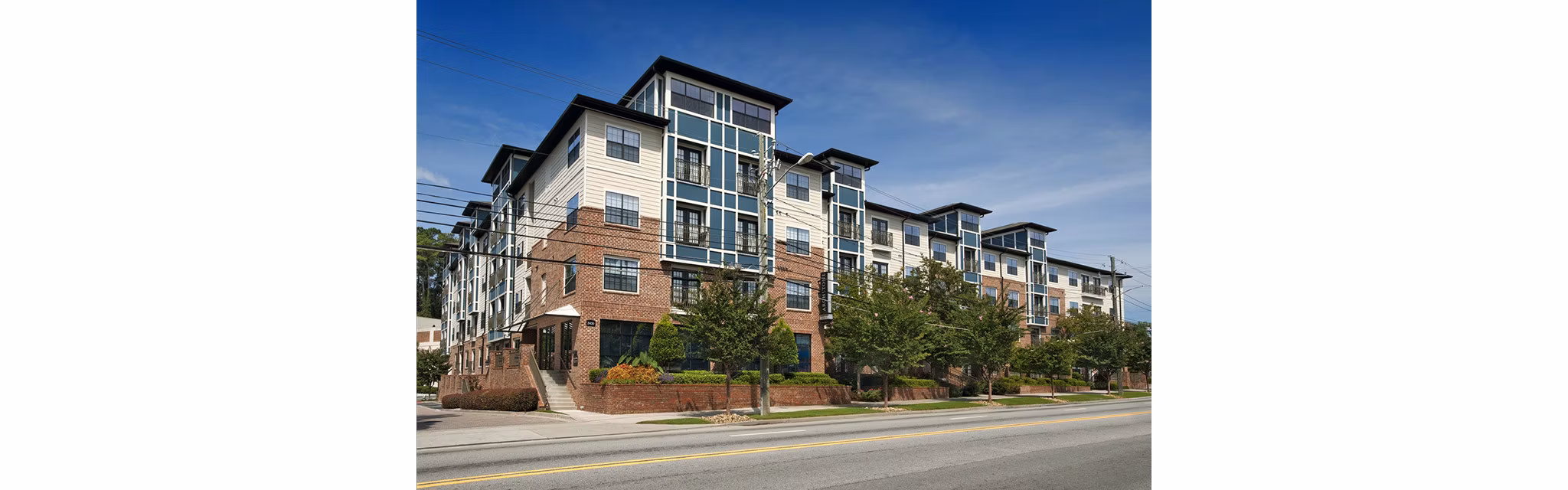 CB Lofts: Stylish brick of luxury apartments in vibrant urban setting