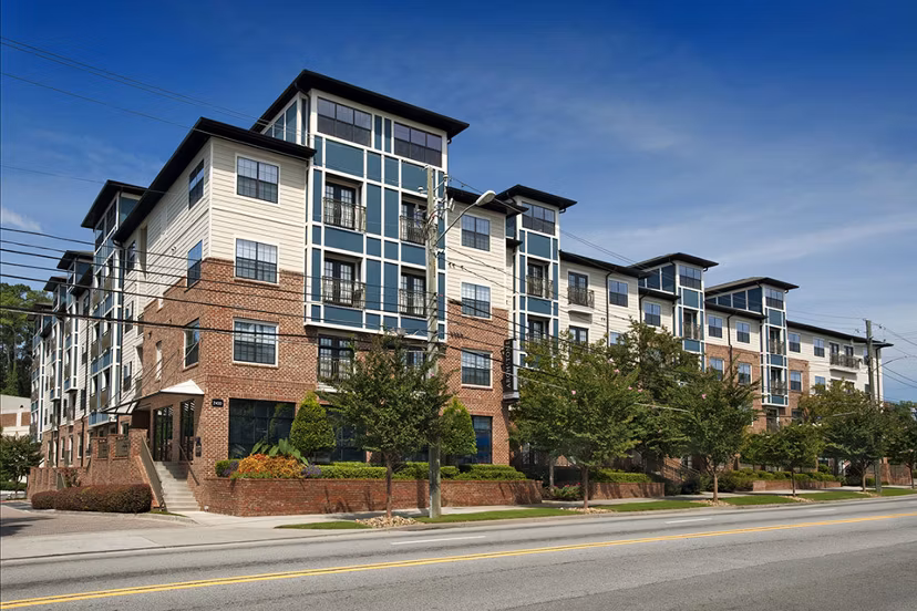 CB Lofts: Stylish brick of luxury apartments in vibrant urban setting