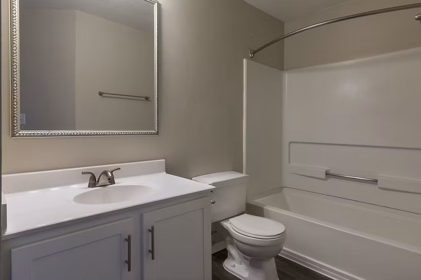 bathroom at Highpoint Club Apartments