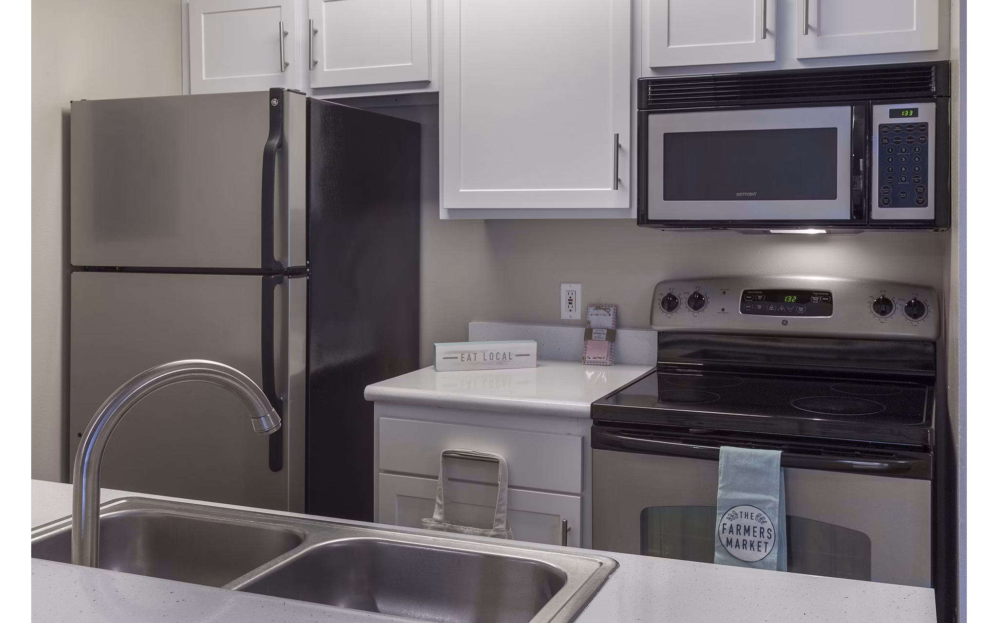kitchen at Highpoint Club Apartments