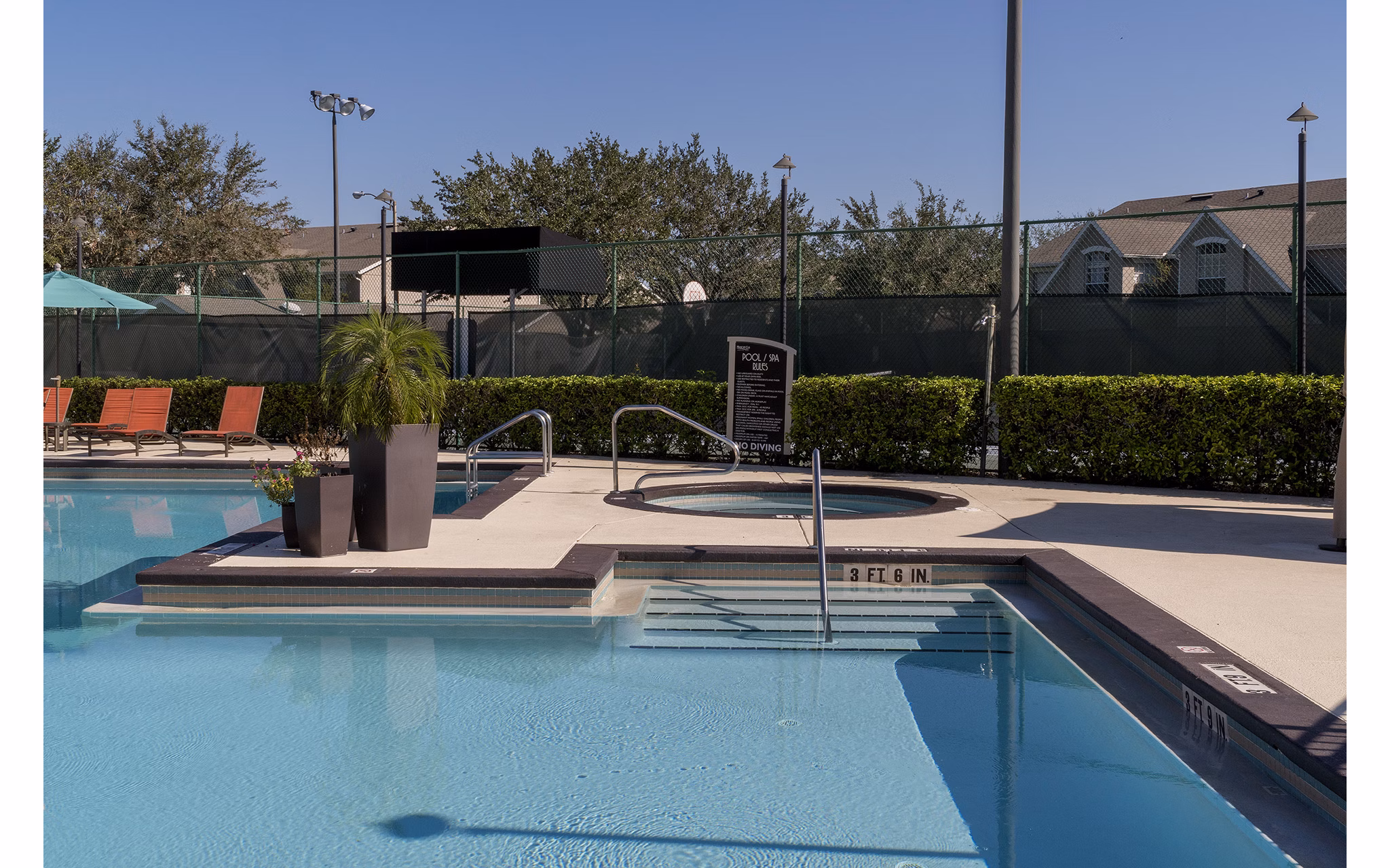 pool at Highpoint Club Apartments