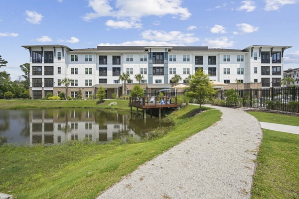 Satori West Ashley: Stylish luxury apartments with lush landscaping in Charleston