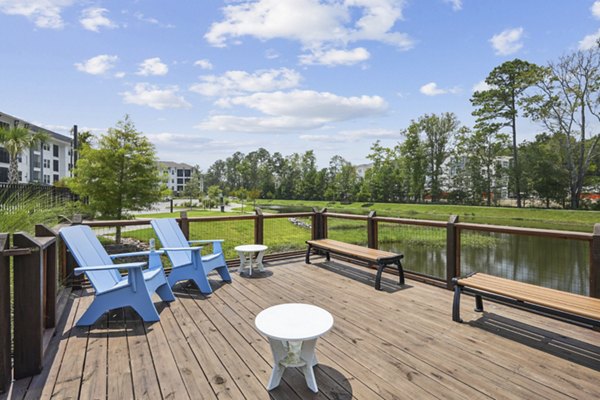 Satori West Ashley Apartments: Modern luxury apartment in Charleston, featuring green spaces and sleek design