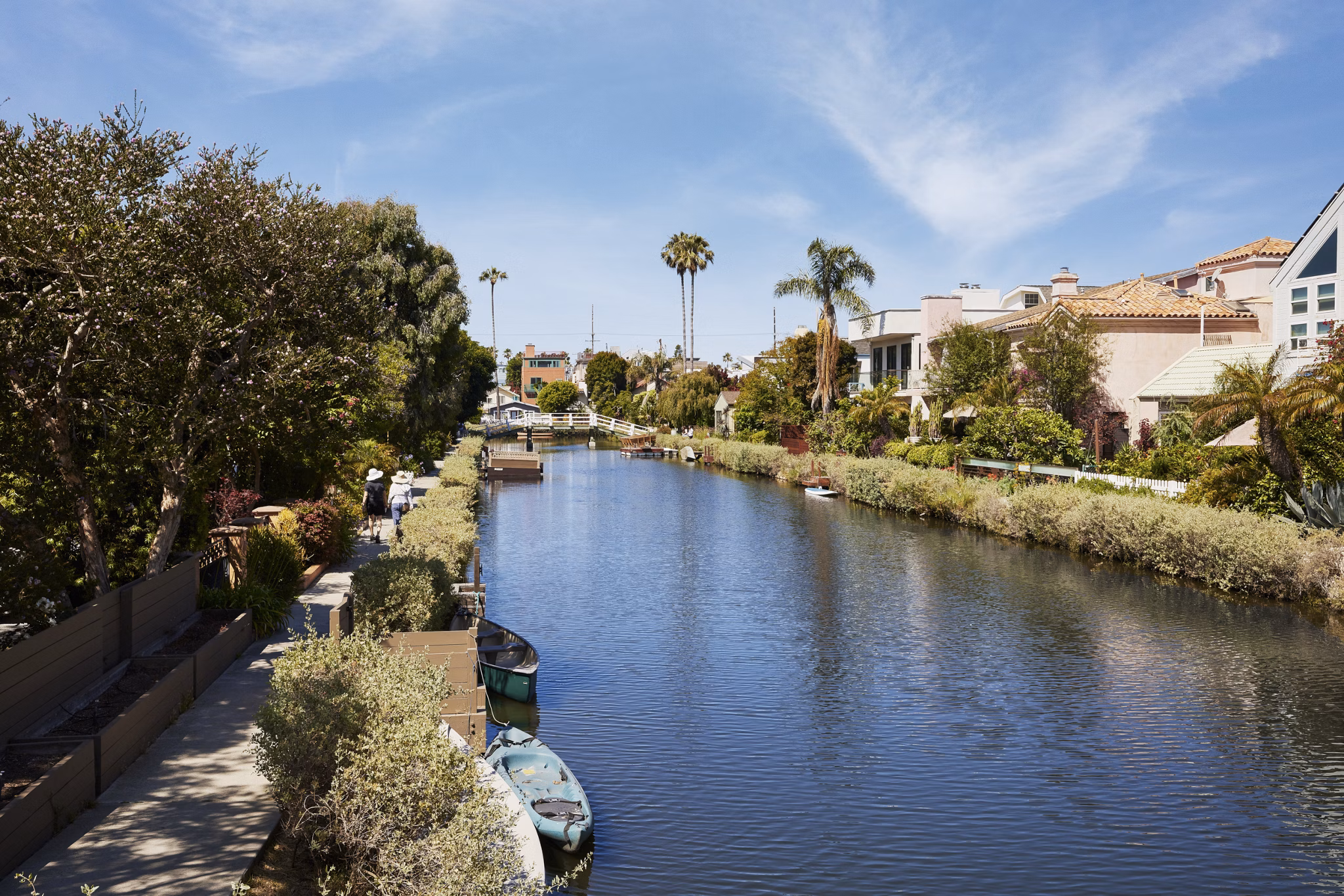 Dolphin Marina Apartments: Coastal luxury apartments with ocean views in Marina del Rey