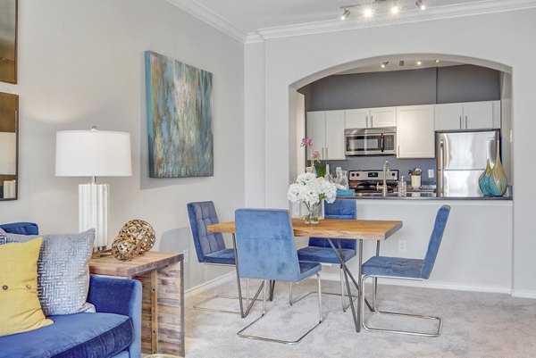 dining room at Villas at Old Concord Apartments